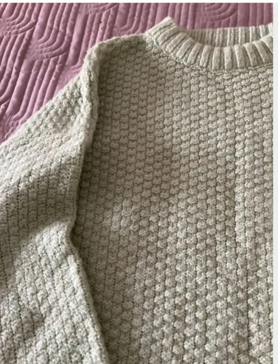 Stradavarious Jumper Size M - Image 3