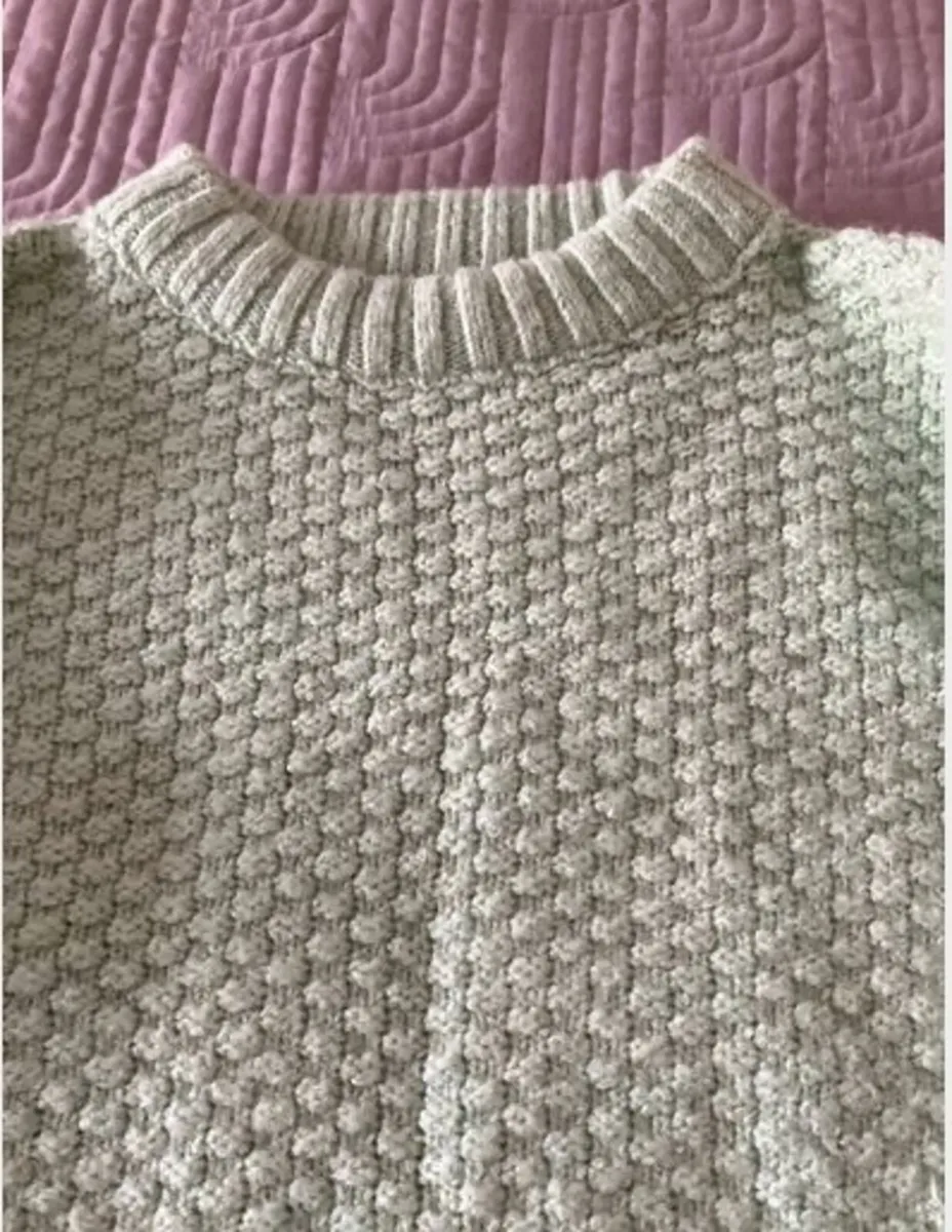 Stradavarious Jumper Size M - Image 4