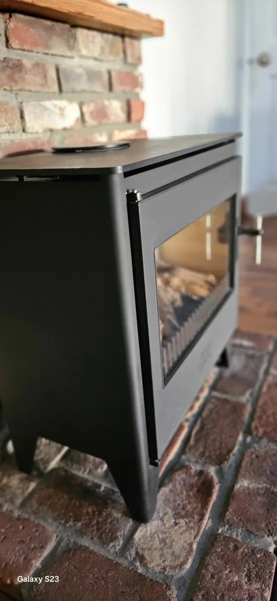 ESSE Gas Fired Remote Control Stove - Image 2