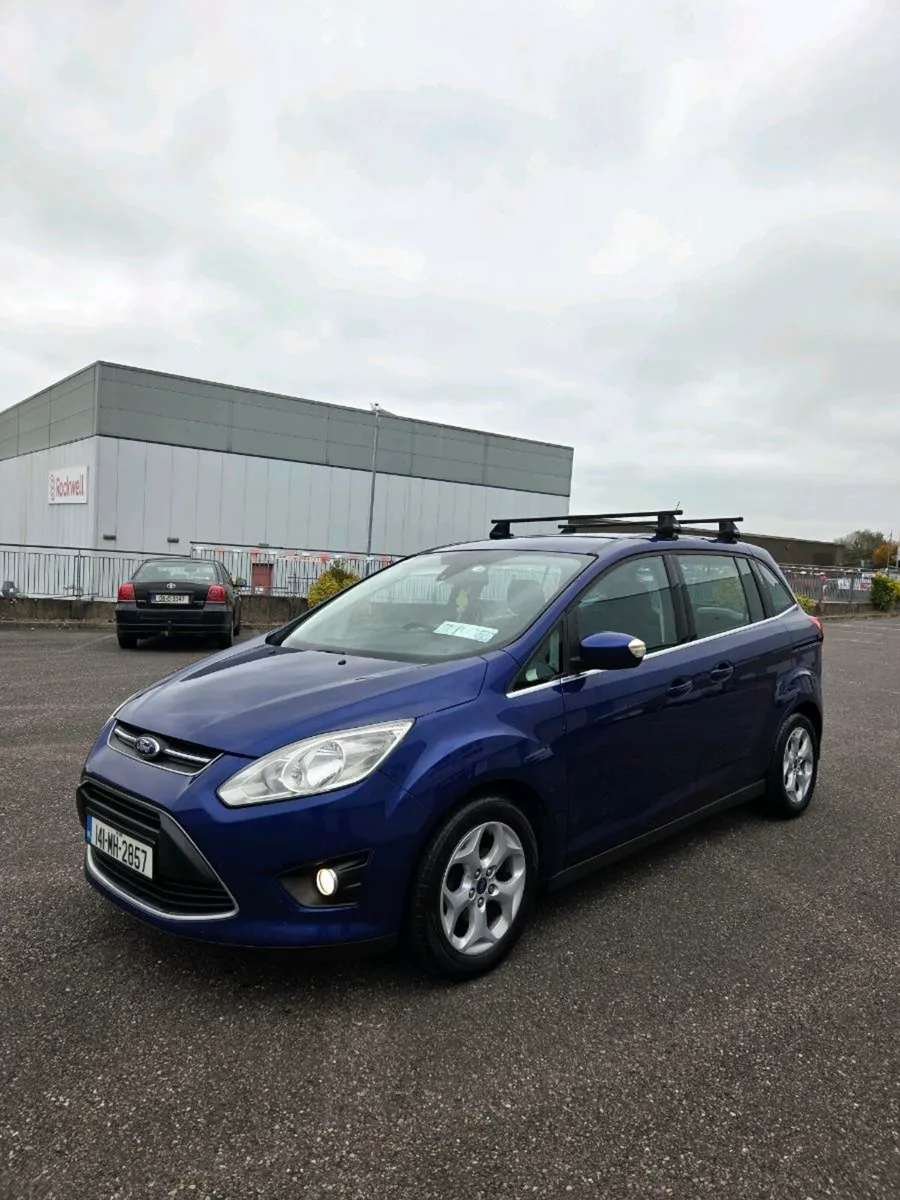 2014 FORD C-MAX 7 SEATER. NCT'D AND TAX. ONE OWNER - Image 2