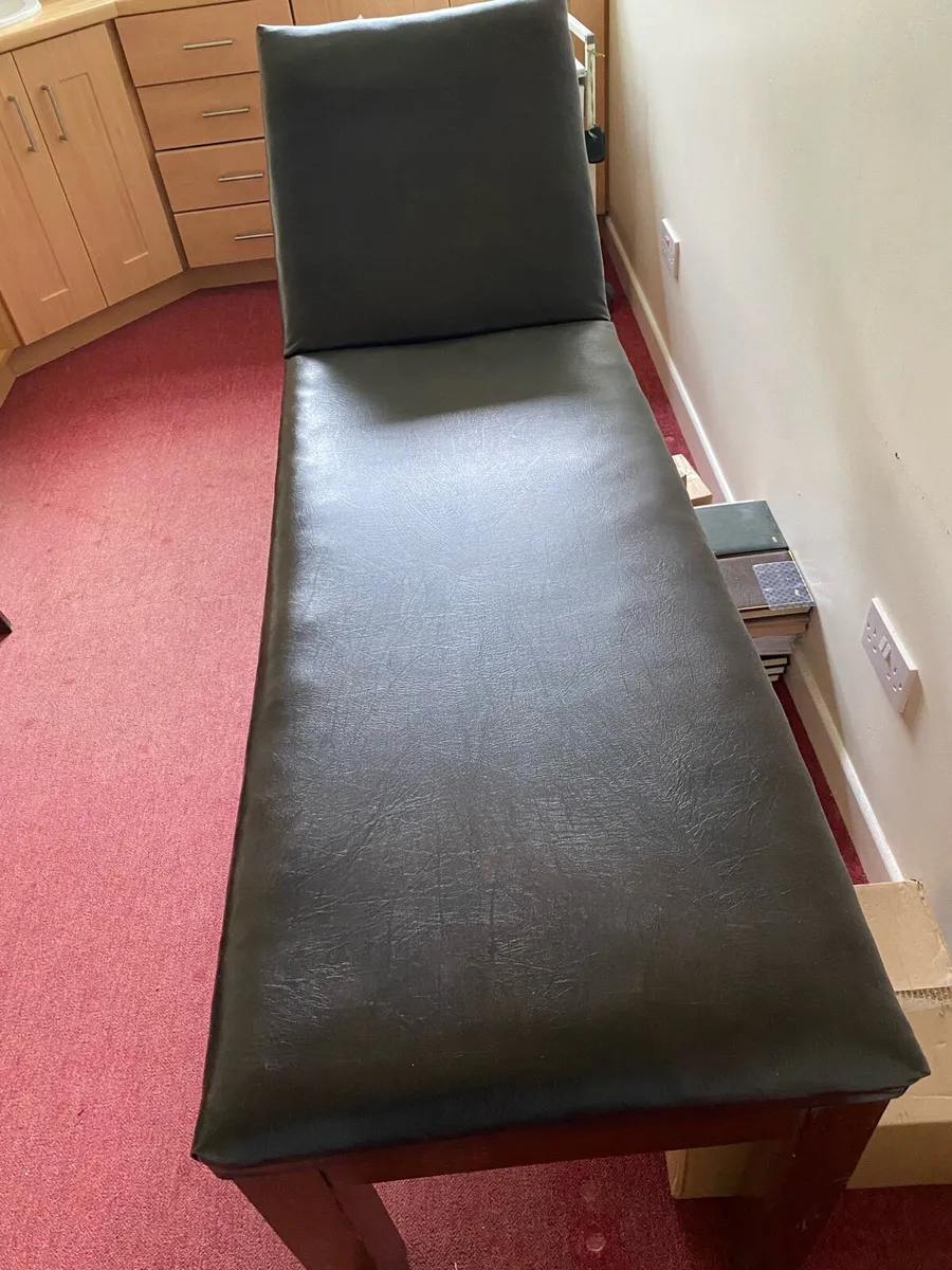 Surgery couch’s and scales - Image 3