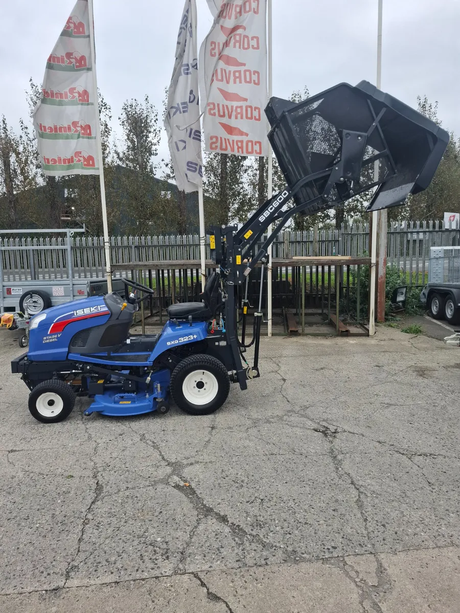 Iseki SXG 323 High Dump Mower - Image 4