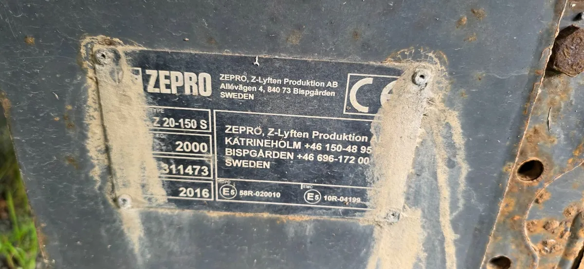 Zepro Taillift 2000KG Capacity - Image 2