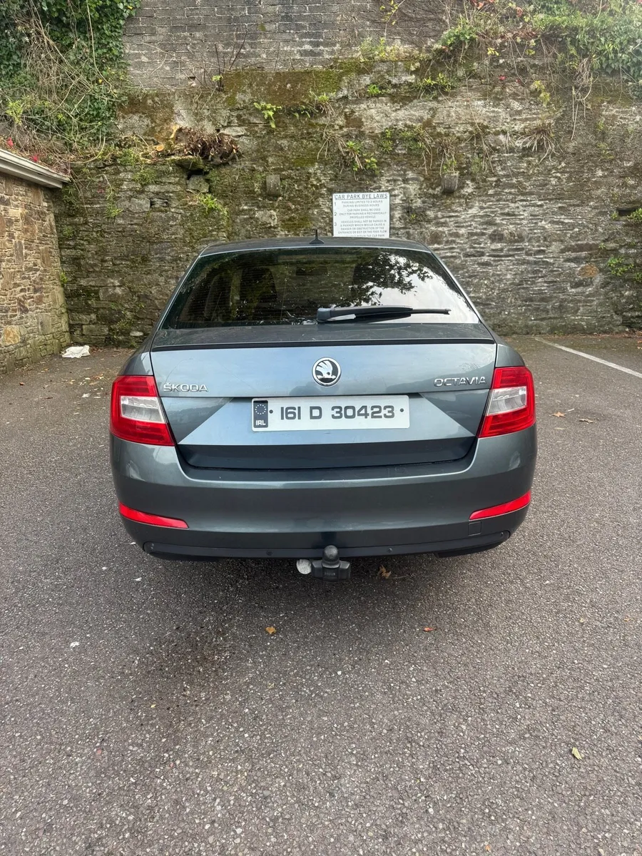 161 Škoda Octavia 1.6 Diesel Automatic - Image 4