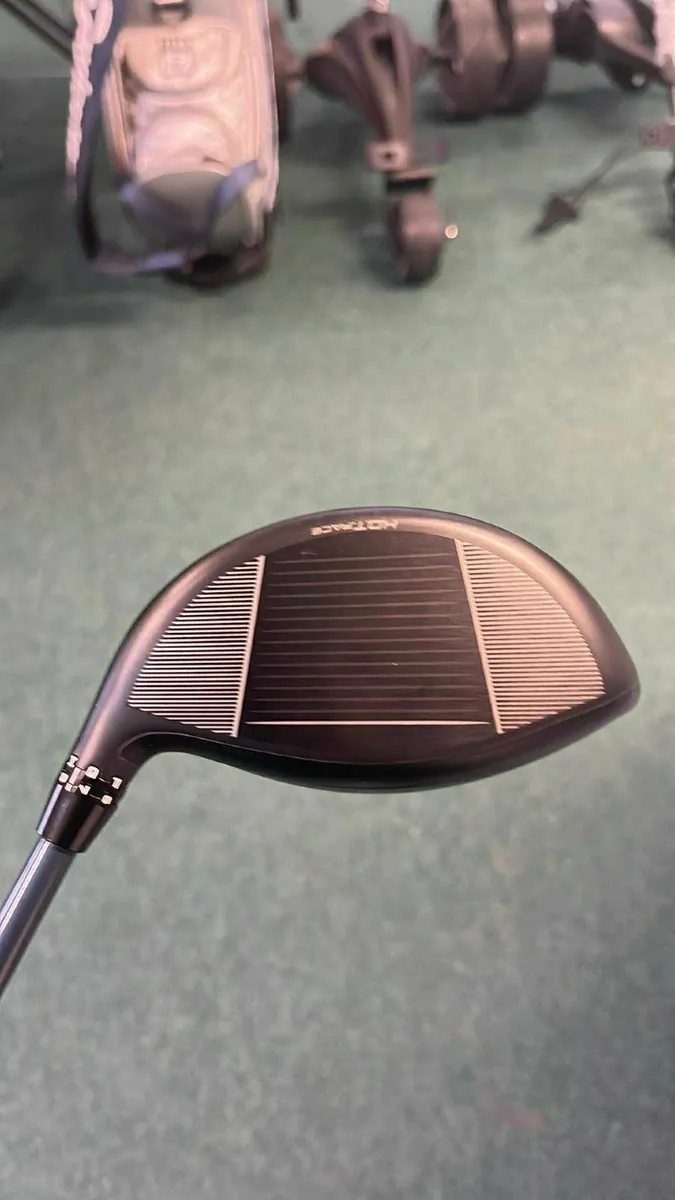 Cobra DS Adapt LS(Low Spin)9.0 Stiff €549 Now €375 - Image 3
