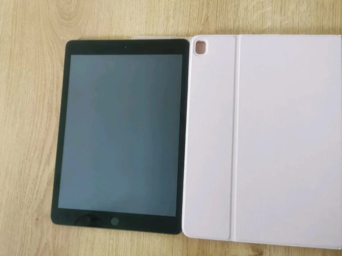 Ipad 9th generation - Image 1