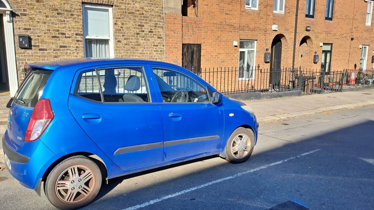 Hyundai  i10  2010 - Image 3