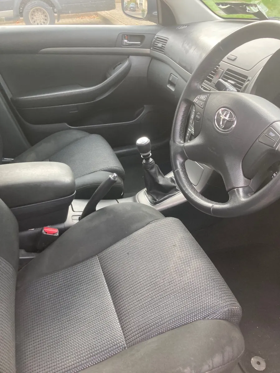 Toyota Avensis 2007 - Image 4