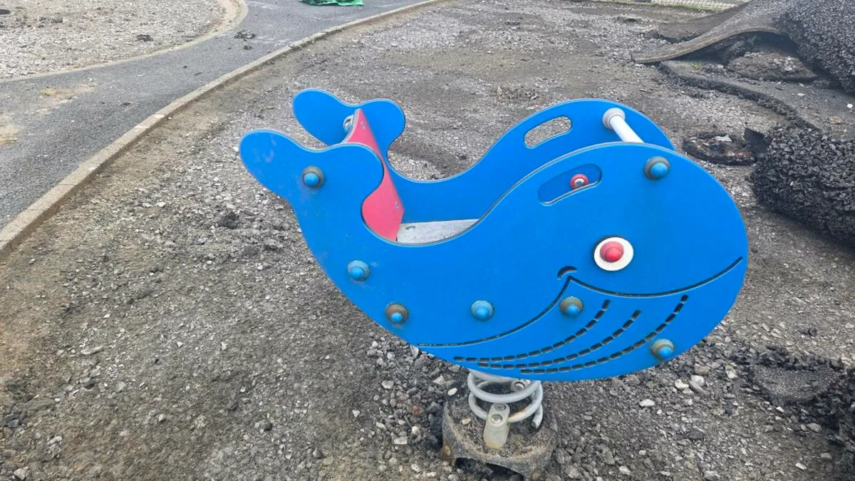 PLAYGROUND EQUIPMENT - Image 3