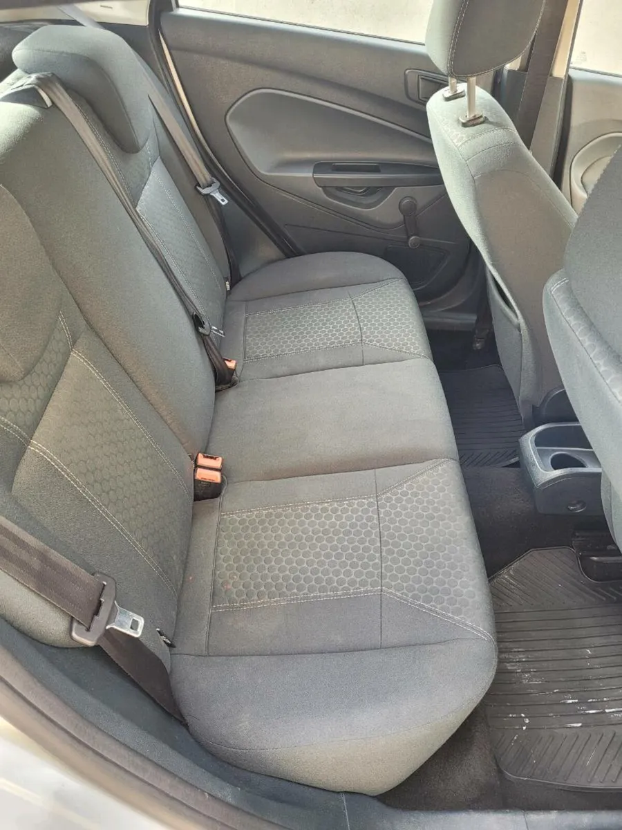 Ford Fiesta - Image 4