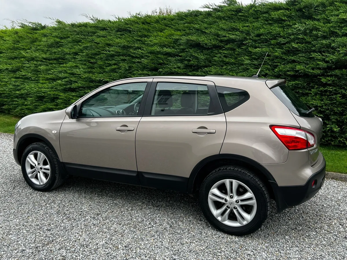 12 Nissan Qashqai 1.6 D 4WD - New NCT - Image 3
