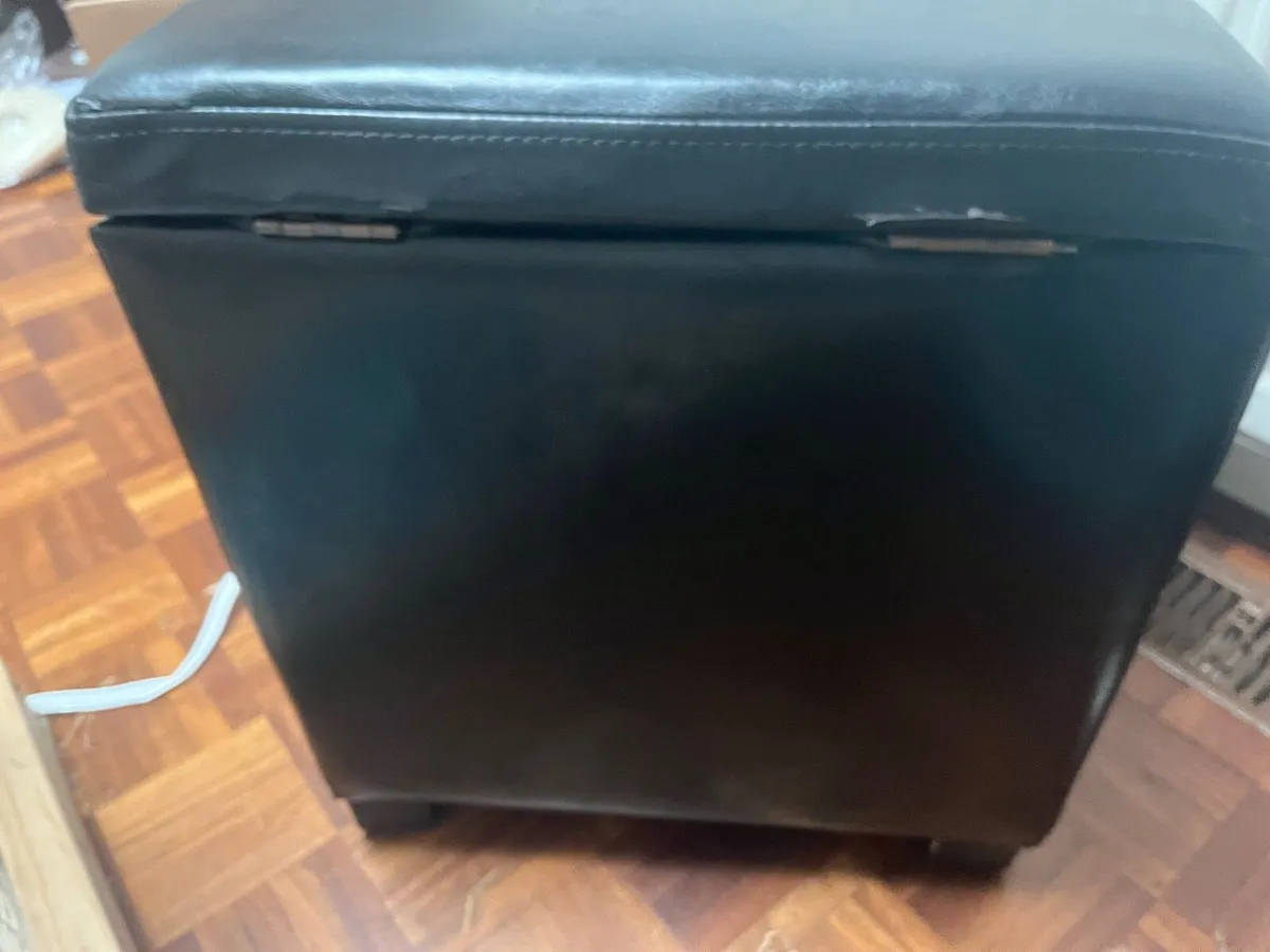 Free leather storage/seat - Image 3