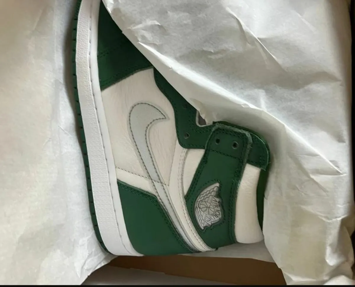 Air Jordan 1 Retro High OG - Image 2