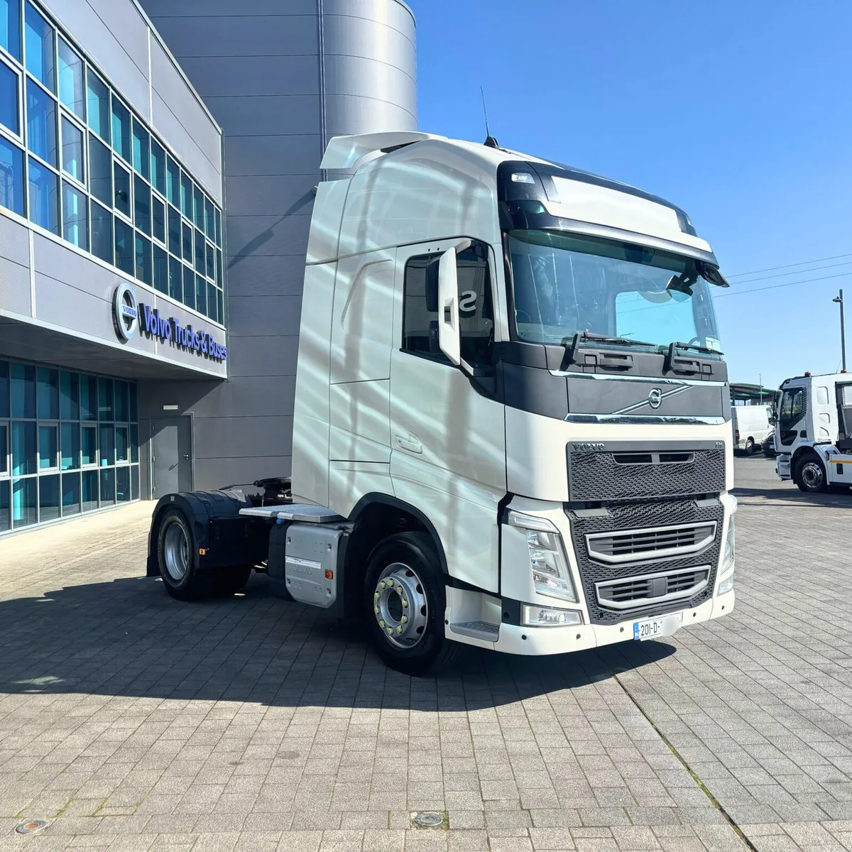 Volvo FH460 4X2 - Image 3