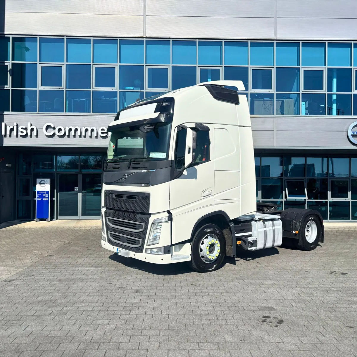 Volvo FH460 4X2 - Image 1