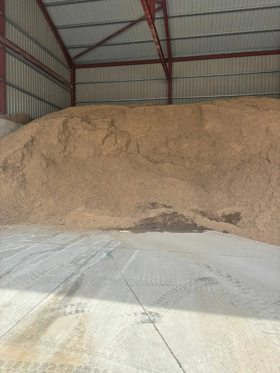 High-Quality, Recycled Fine Grade Woodchip Bedding - Image 1