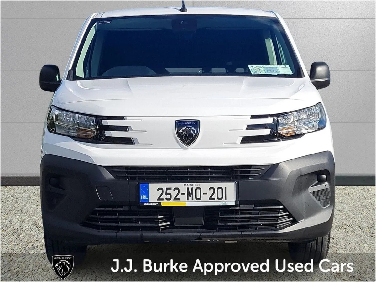 Peugeot Partner PRO Plus 1.5 HDI Auto 130 1000 - Image 2