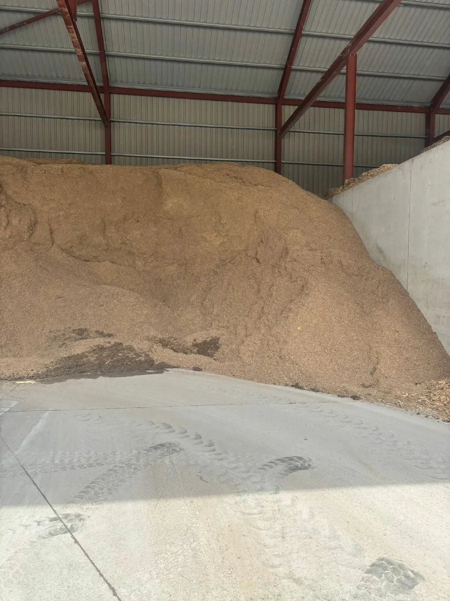 High-Quality, Recycled Fine Grade Woodchip Bedding - Image 4