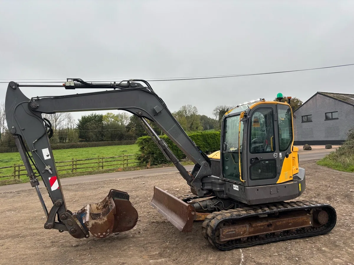Volvo ECR 88D Excavator - Image 4