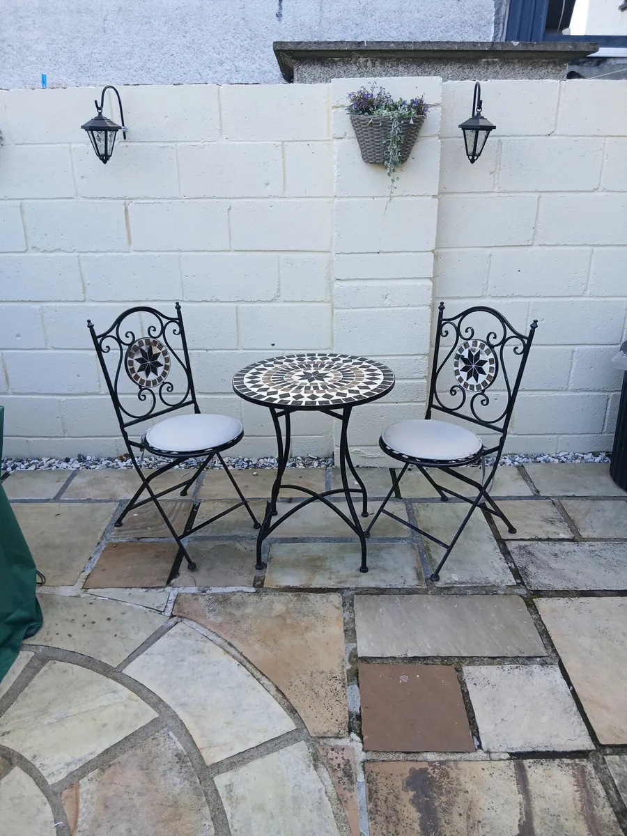 Garden metal table 2 chairs