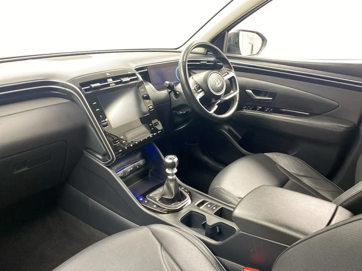 Hyundai Tucson 2WD Executive - Image 3