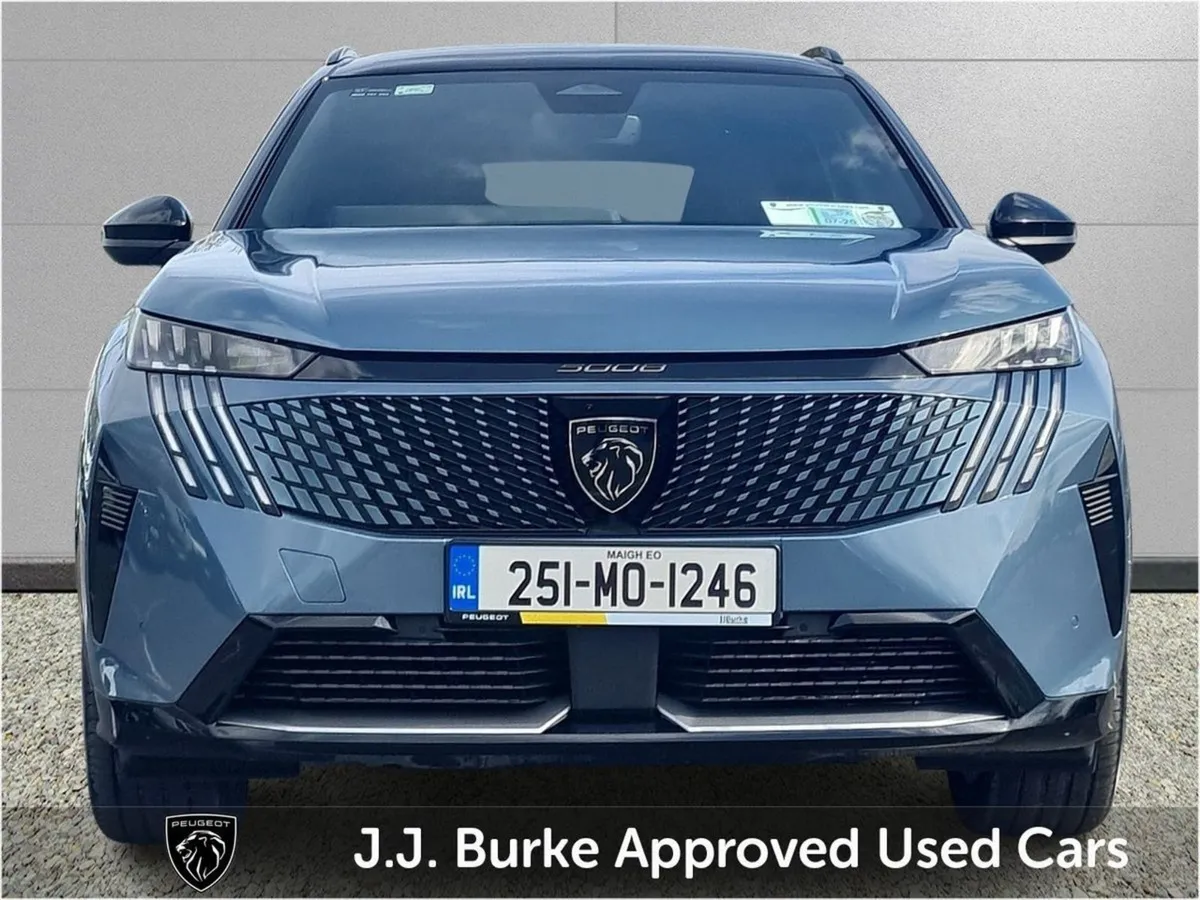 Peugeot 5008 BEV 73kwh 210hp GT - Image 2