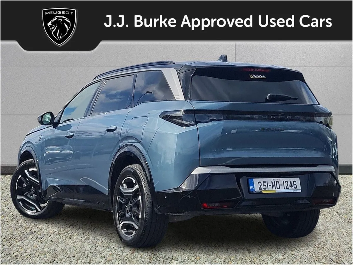 Peugeot 5008 BEV 73kwh 210hp GT - Image 4