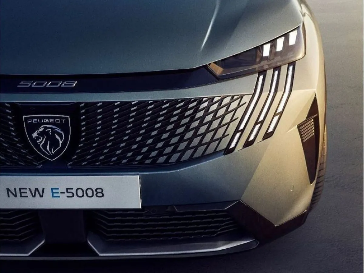 Peugeot 5008 GT Hybrid 145bhp  order Your 261 Tod - Image 3