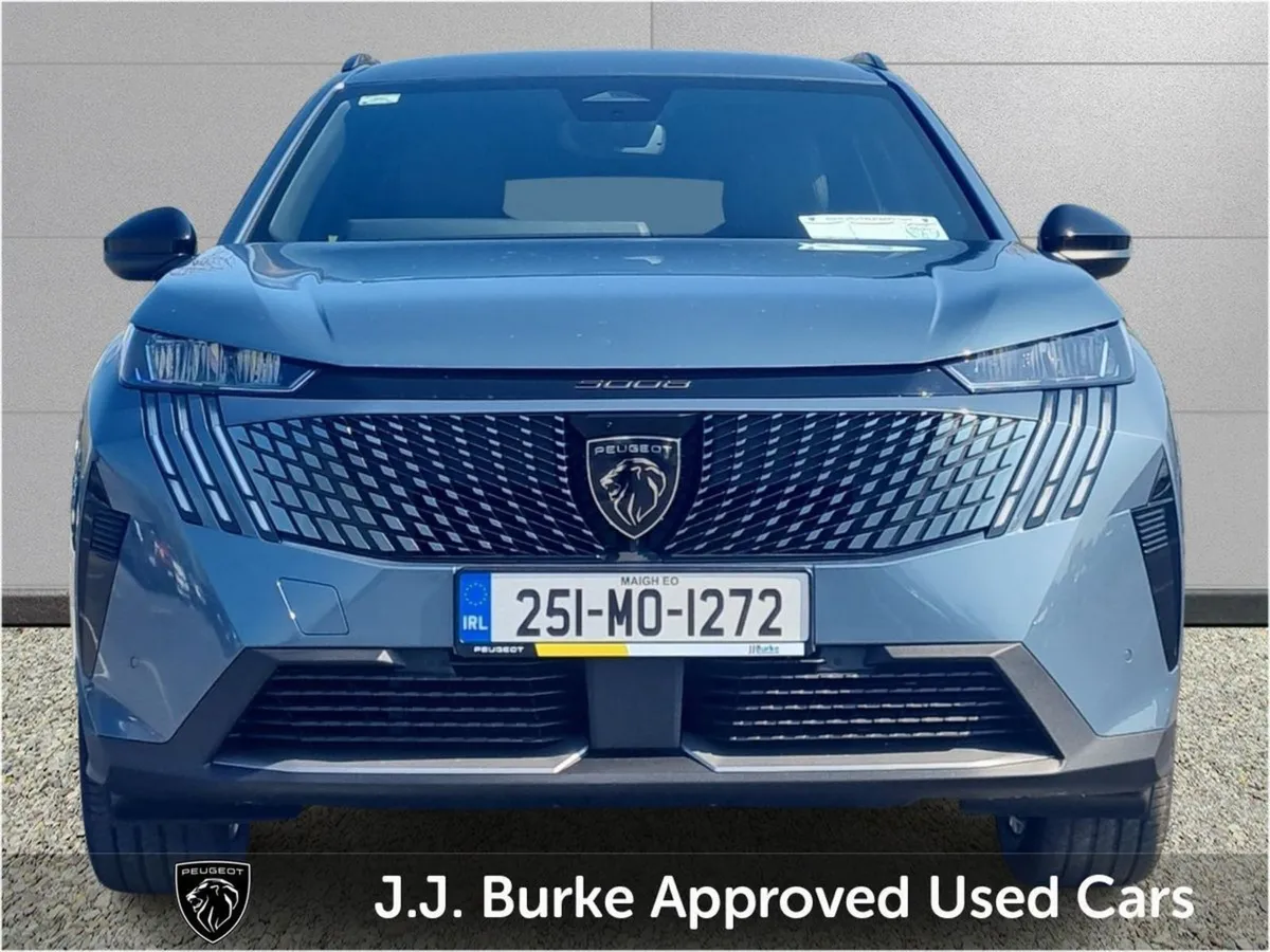 Peugeot 5008 1.2 Hybrid 136bhp E-dcs6 Allure - Image 2