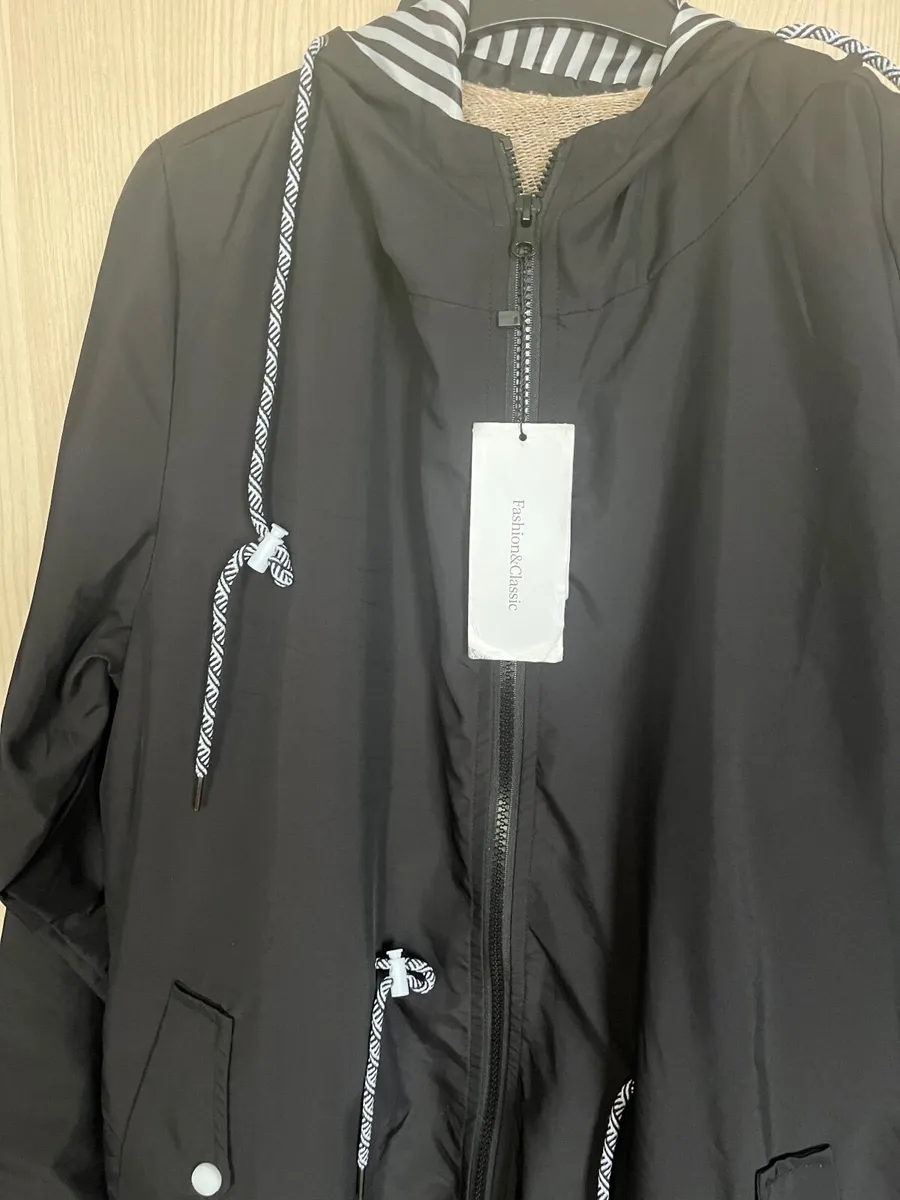 Womans light jacket - Image 1