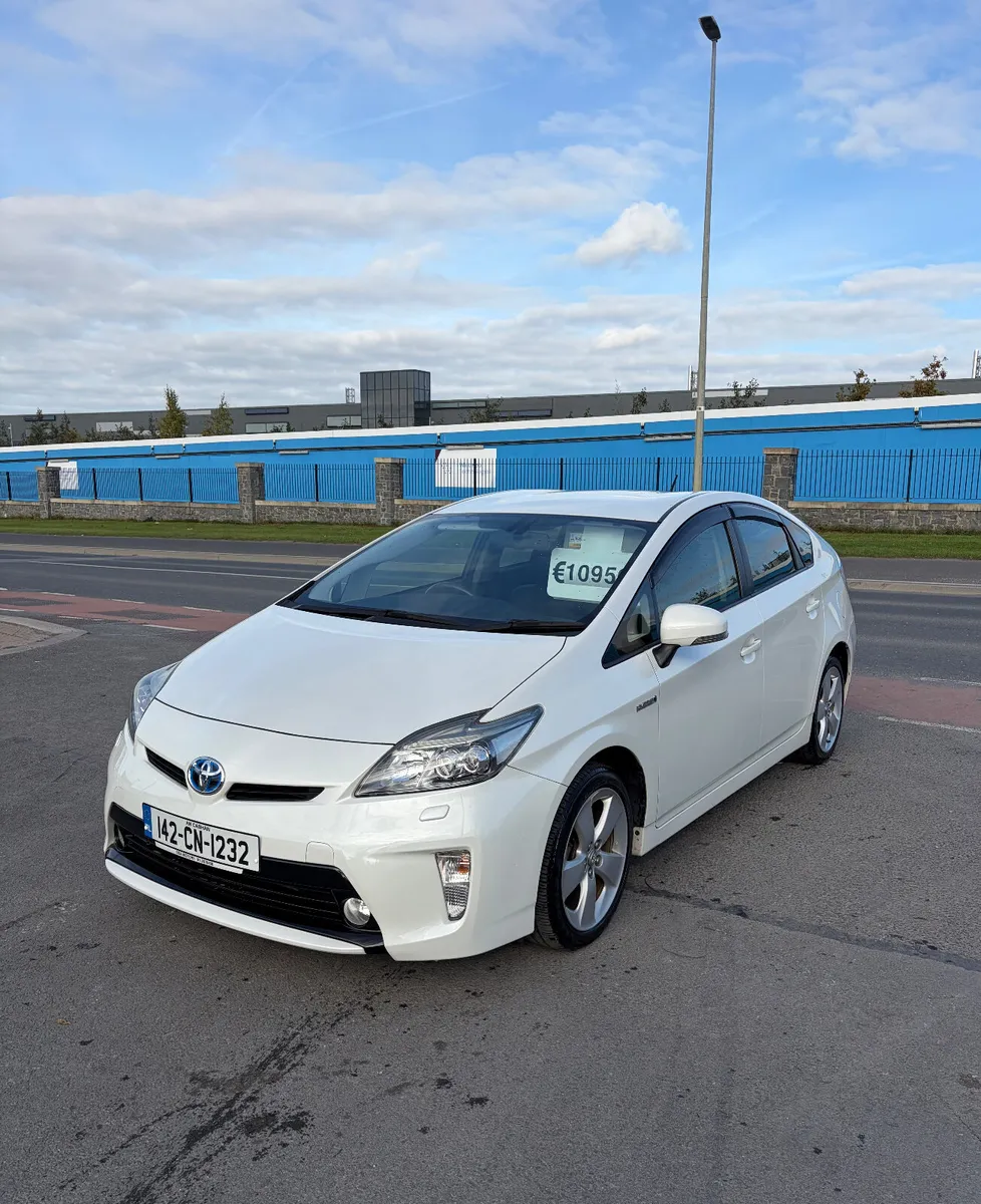 2014 Toyota Prius 1.8 Hybrid HIGH SPEC - Image 1