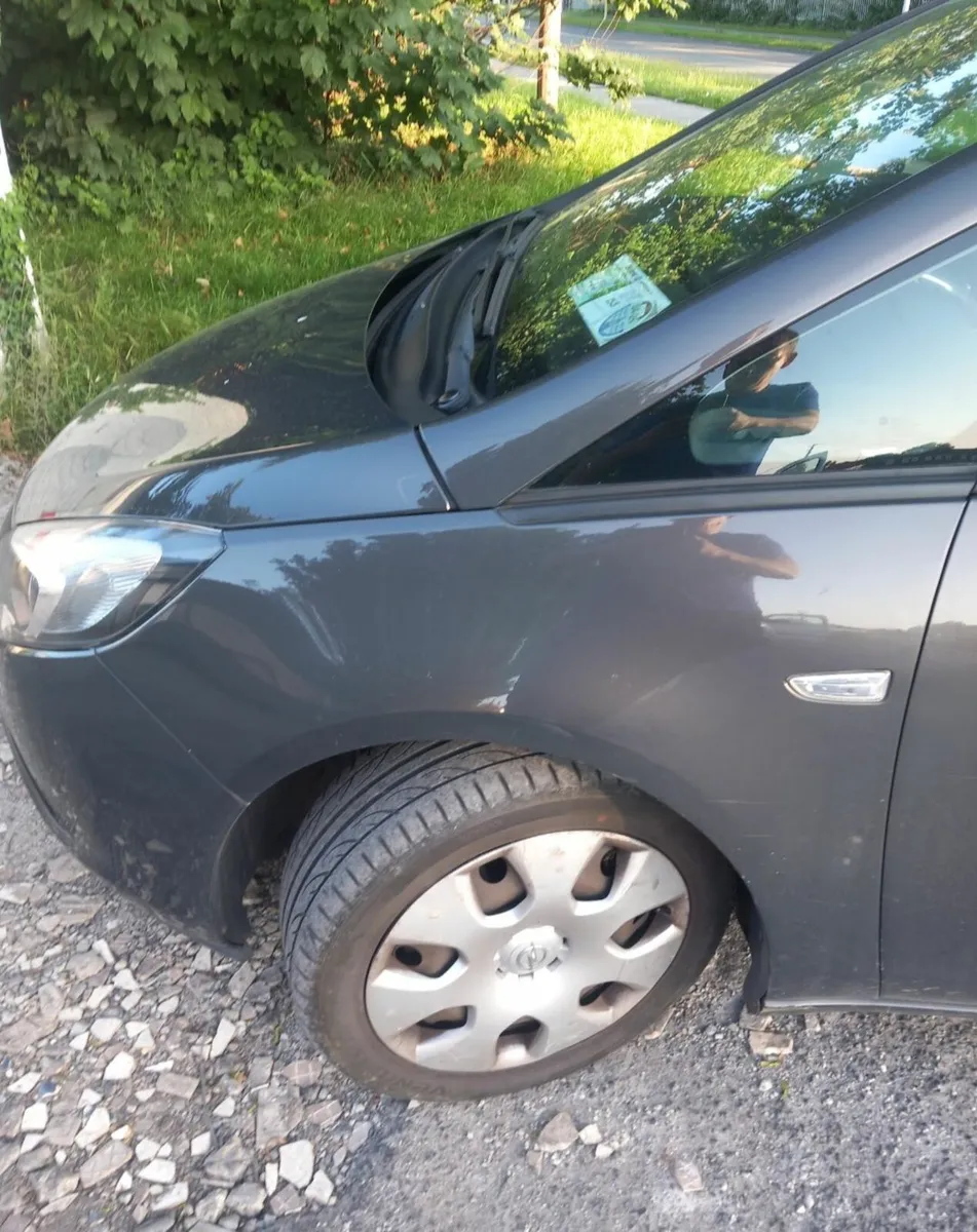 Opel Zafira 2016 - Image 2