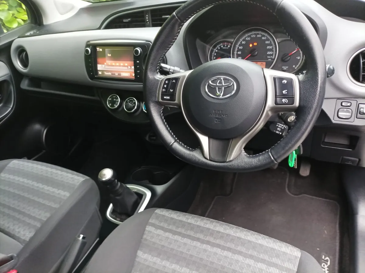 Toyota Yaris 1.0L Manual, 2016 - Image 3