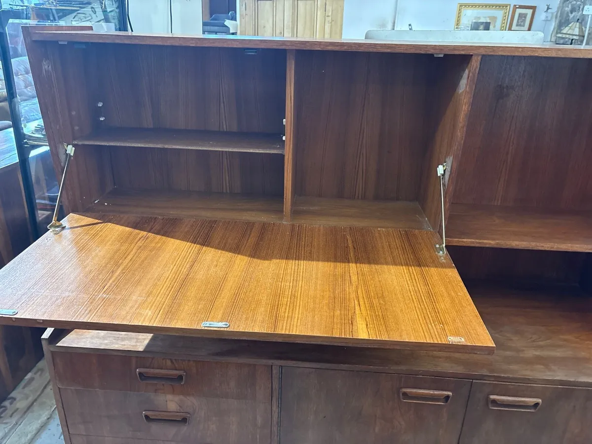 Midcentury Desplay cabinet - Image 2