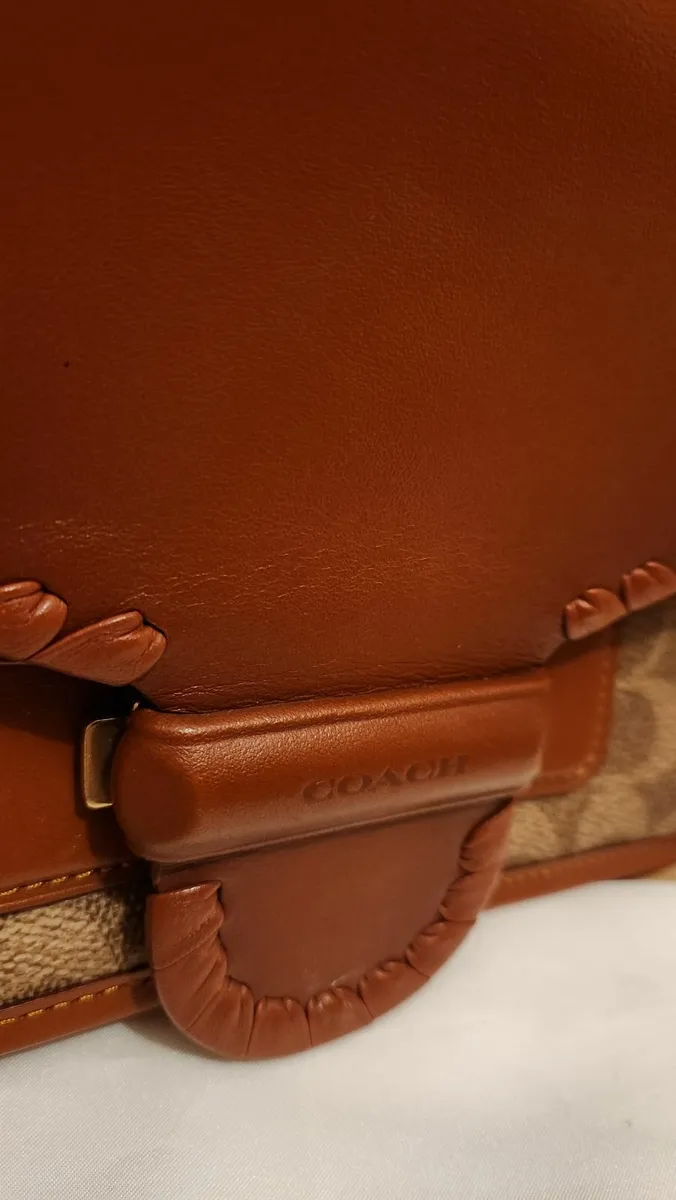 Designer COACH handbag - Image 2