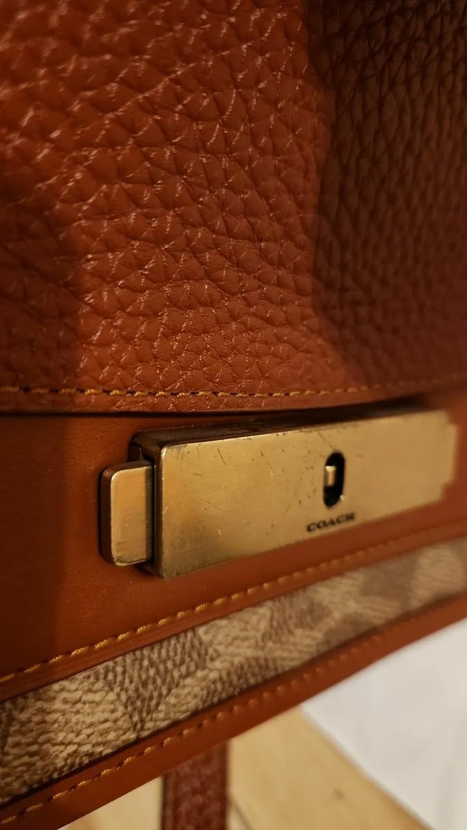 Designer COACH handbag - Image 3