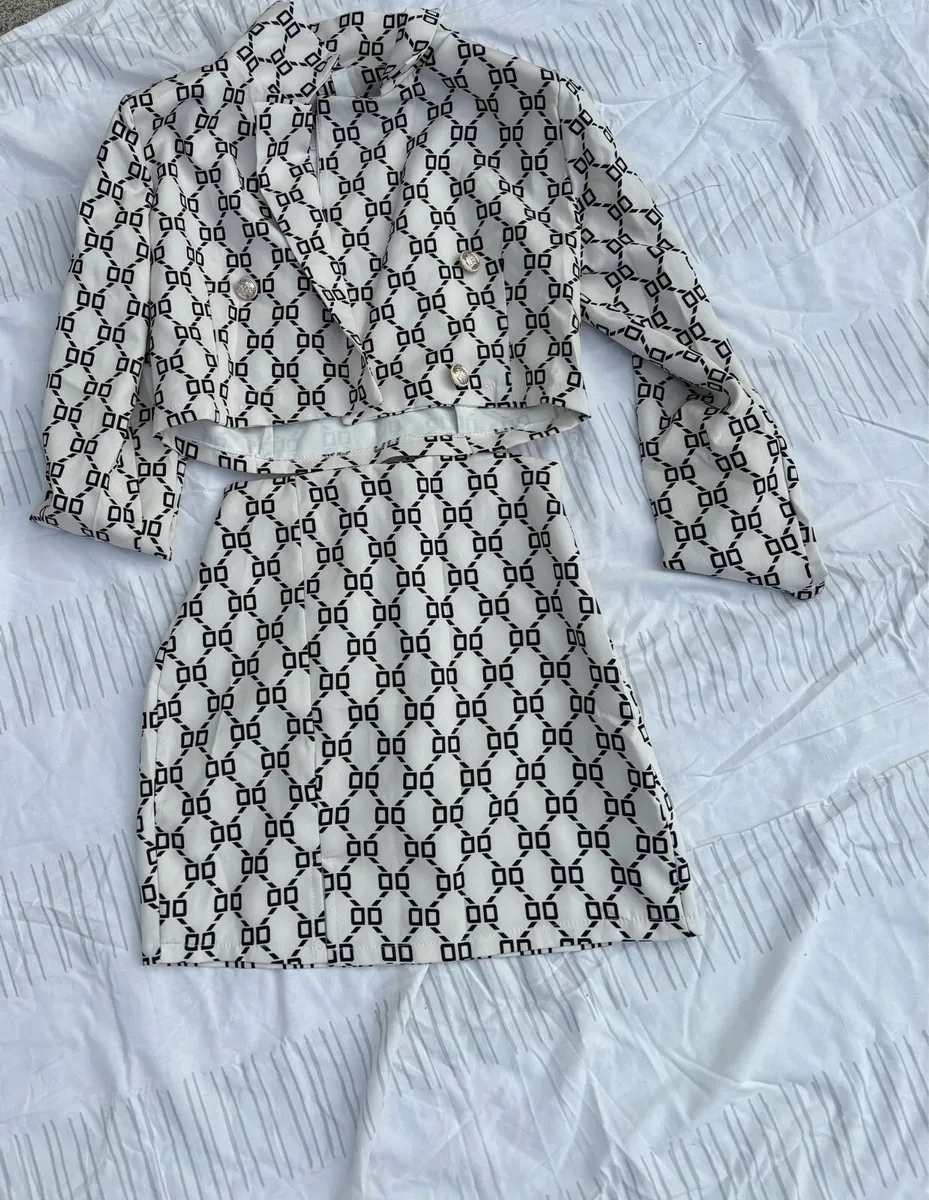 Woman sets - Image 2