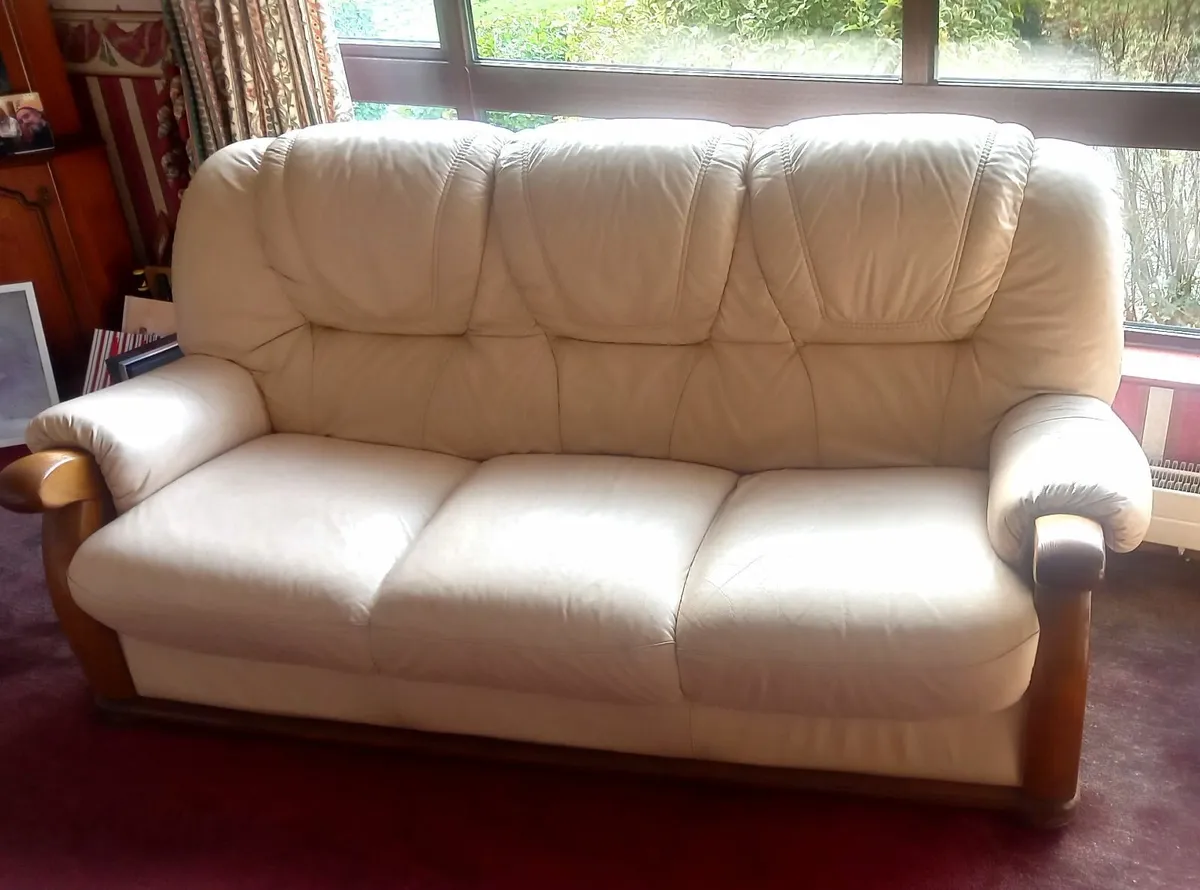 3 piece furniture suite - Image 3