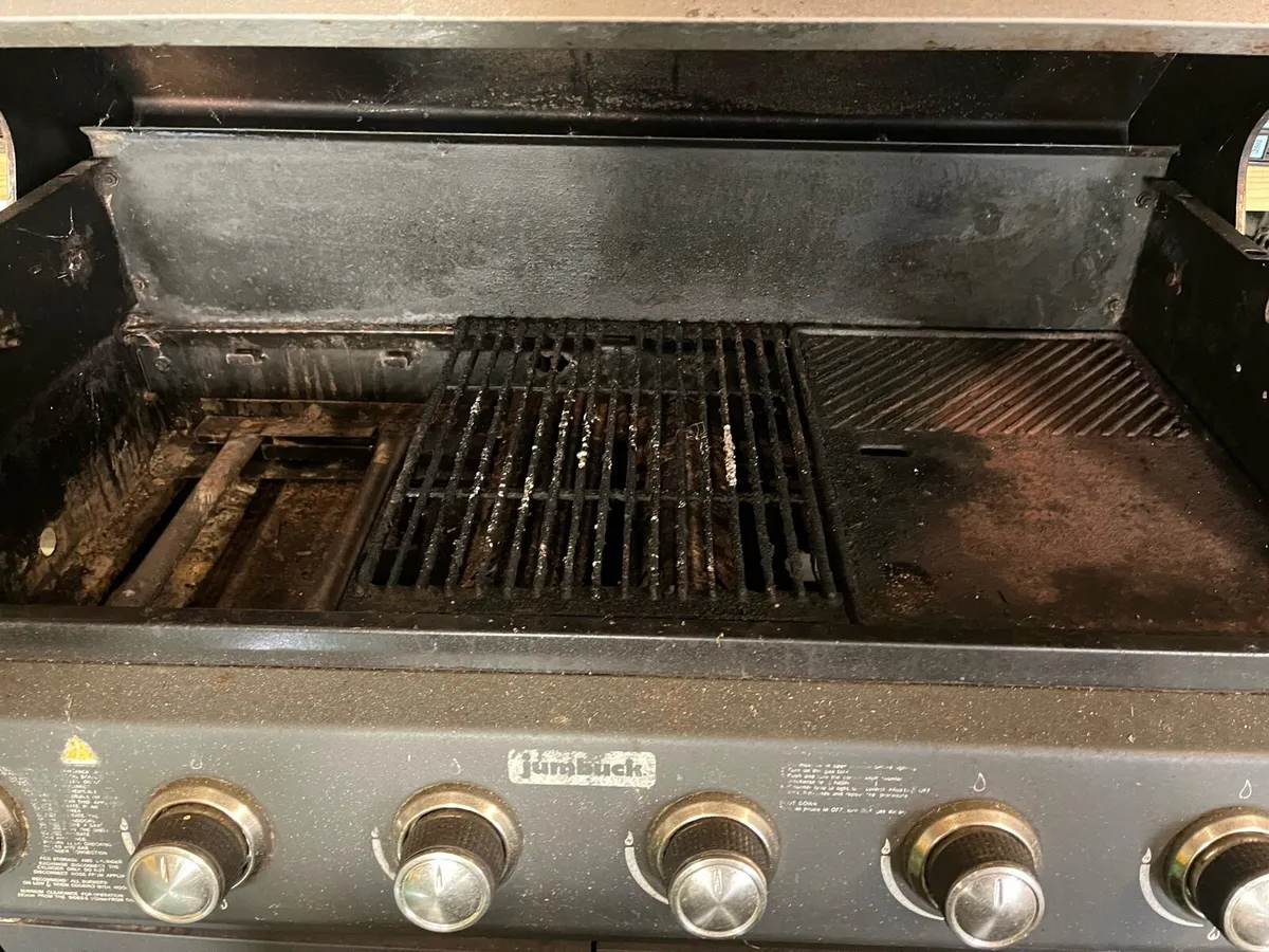 6 burner Barbeque - Image 2