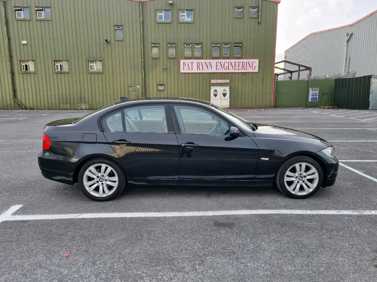 BMW e90 320i 170hp - Image 2