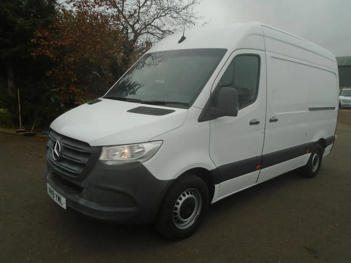 2019 Mercedes-Benz Sprinter 316 CDI MWB HR RWD - Image 3