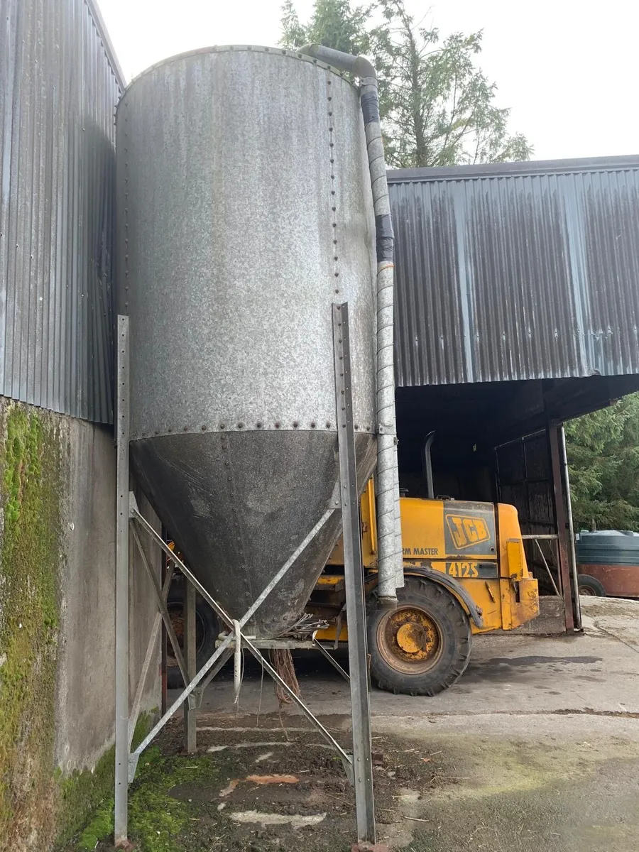 Feed bin - Image 2