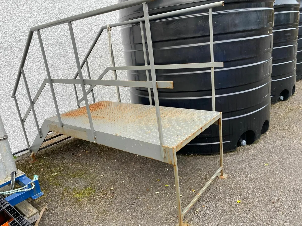 Steel platform - Image 2