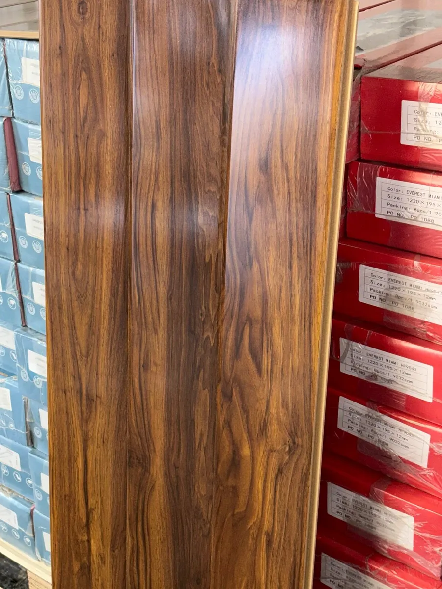 Brand new high gloss flooring - Image 3
