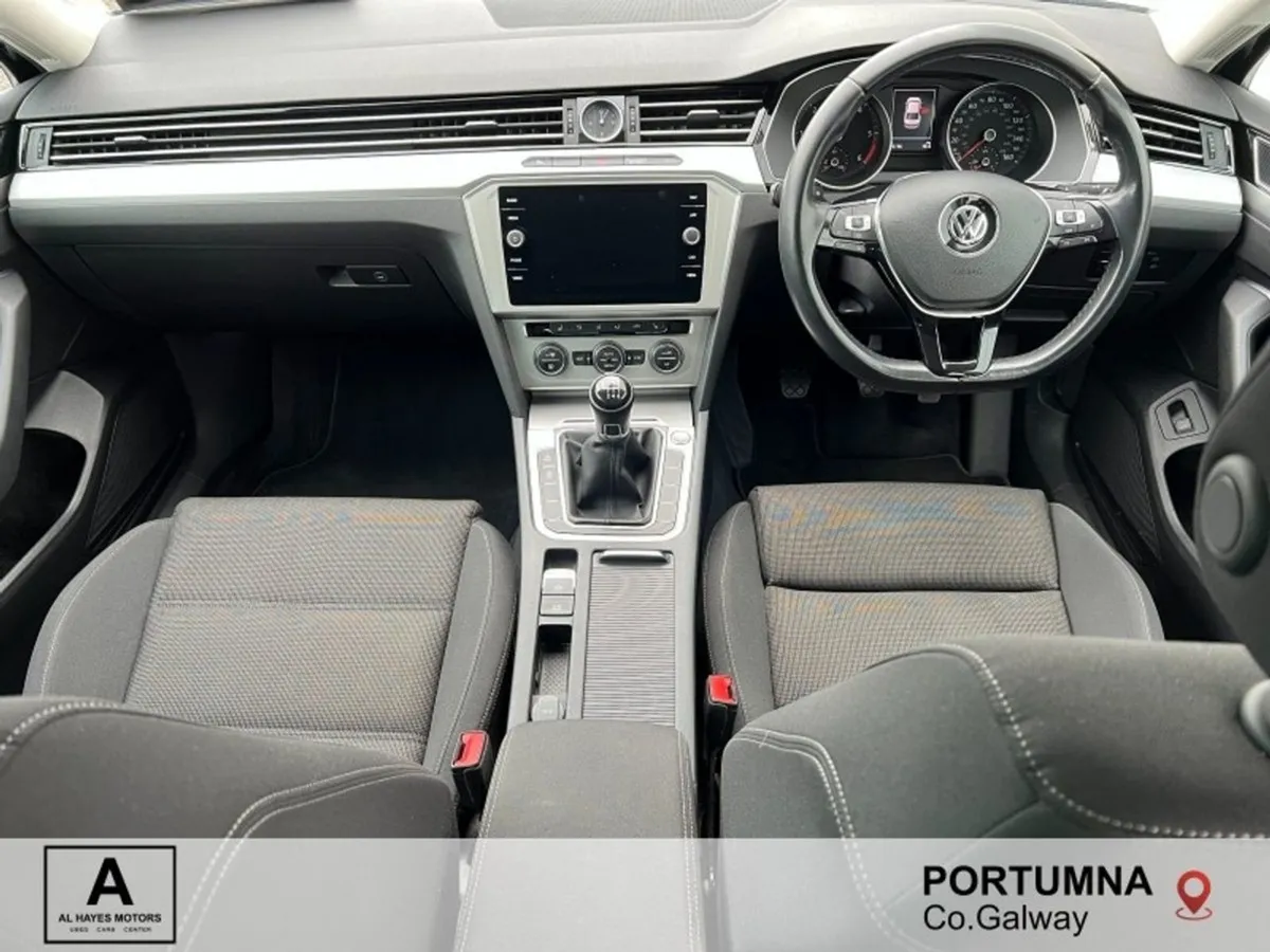 Volkswagen Passat SE Business 2.0 TDI Bluemotion - Image 2