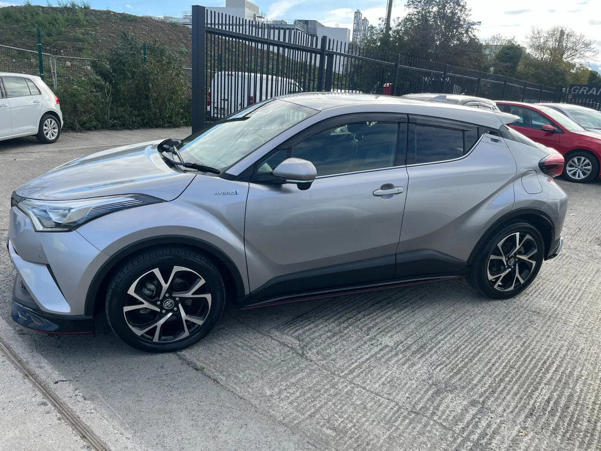 TOYOTA C-HR 2018, 1.8 HYBRID AUTO HIGH SPEC - Image 4