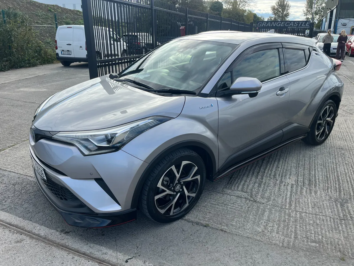 TOYOTA C-HR 2018, 1.8 HYBRID AUTO HIGH SPEC - Image 3