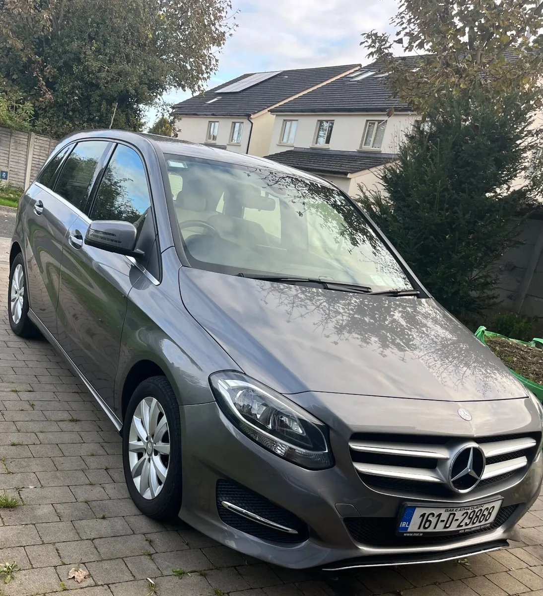 Mercedes-Benz B-Class 2016 AUTO DIESEL LOW KMS - Image 1