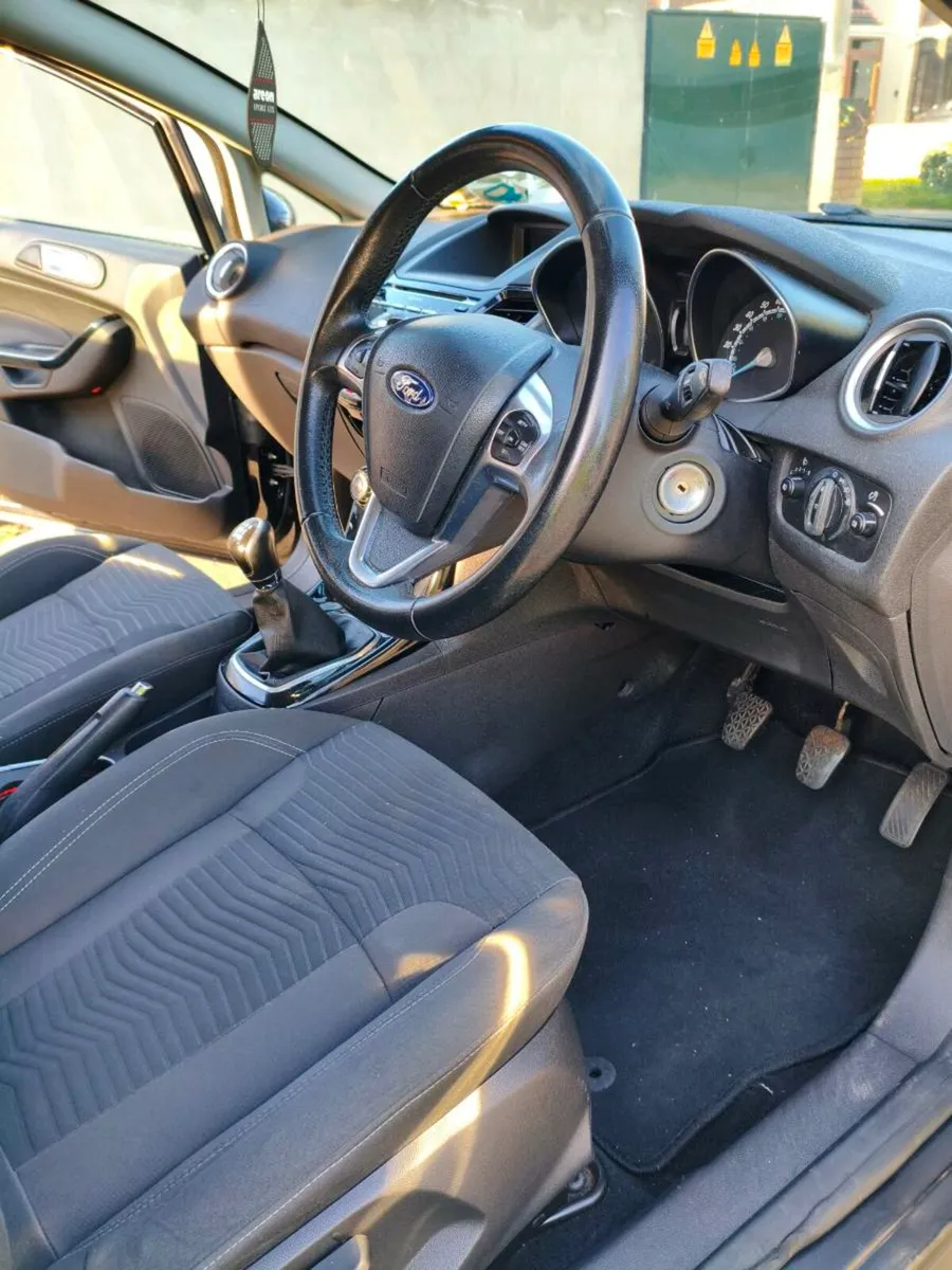 2015 Ford Fiesta 1.0 Titanium - Image 4