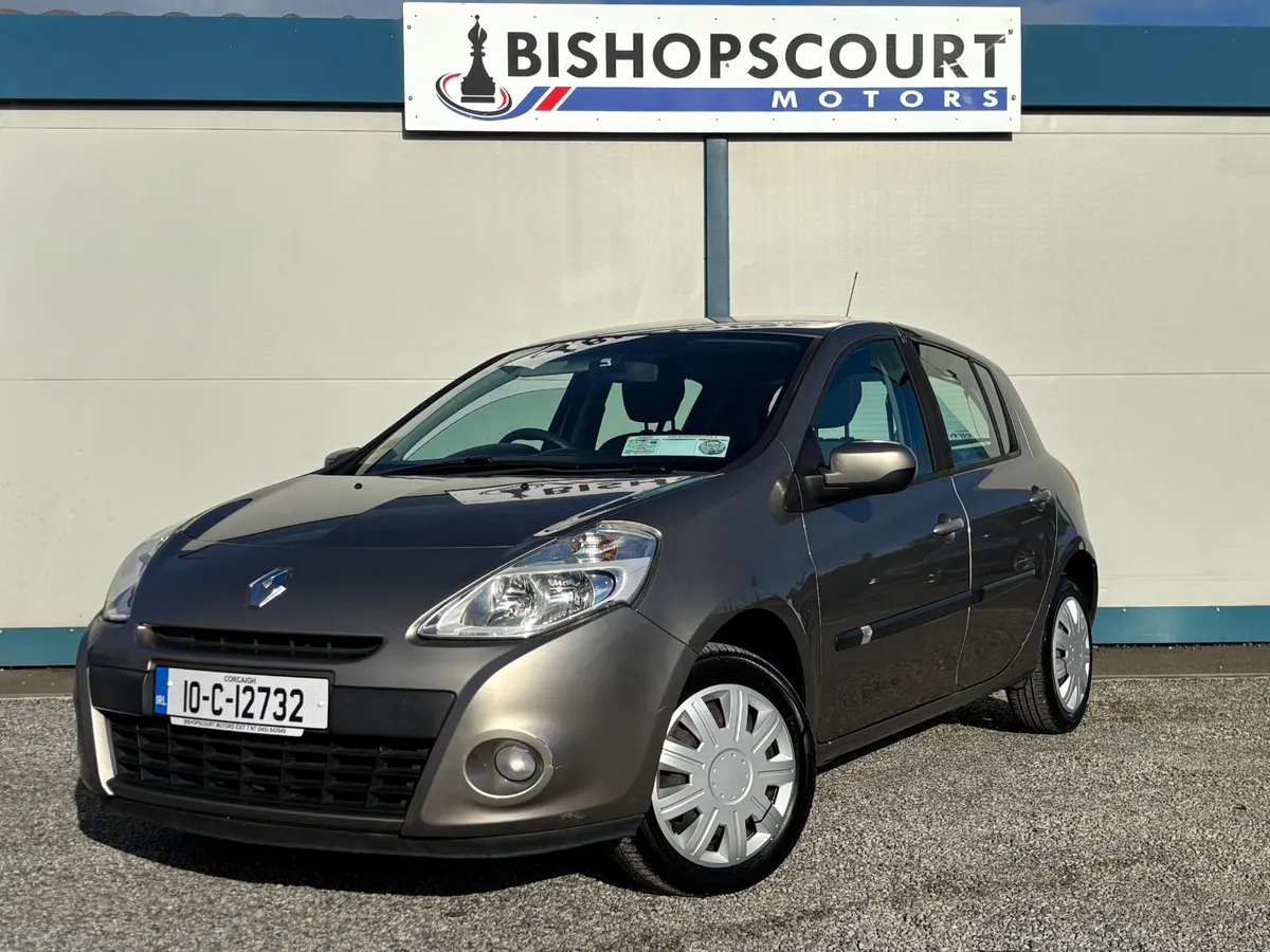 Renault Clio 2010 - Image 1